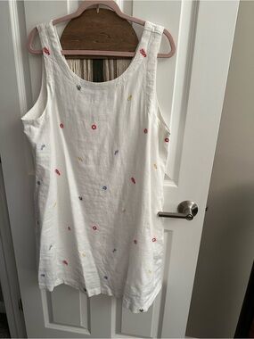 Women’s White Embroidered Linen Dress Multicolor Floral Accents